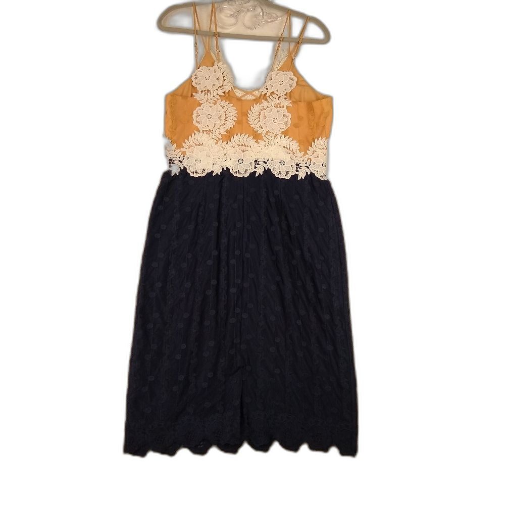Elegant Feminine Cocktail Dress Blue,Tan,White Lace Applique Spaghetti Straps LG